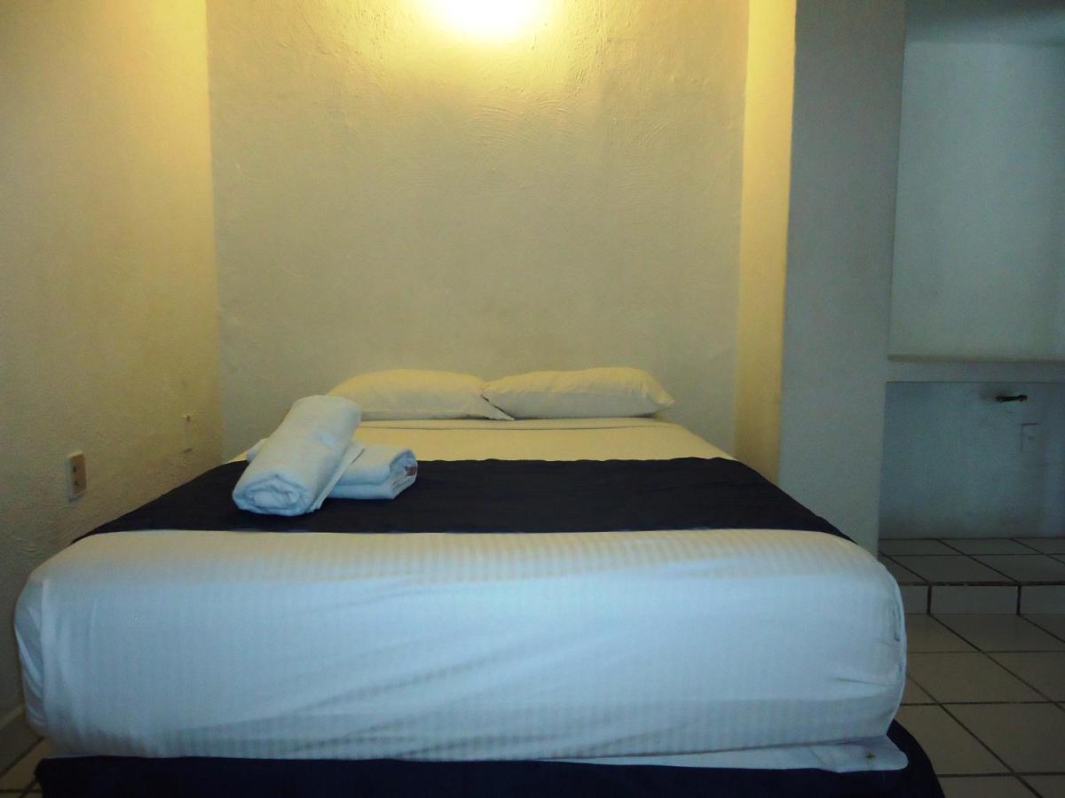 Hotel Bagasi Manzanillo Exterior photo