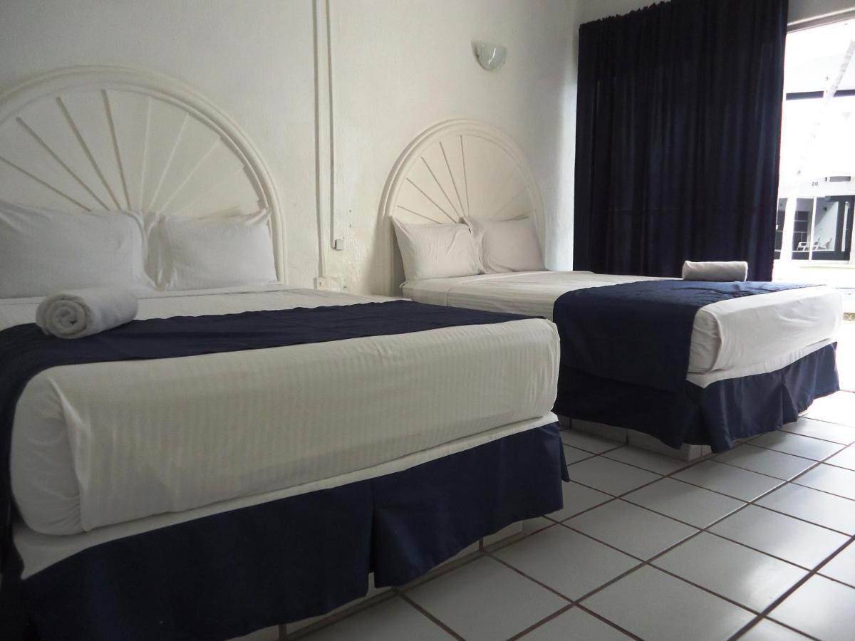 Hotel Bagasi Manzanillo Exterior photo