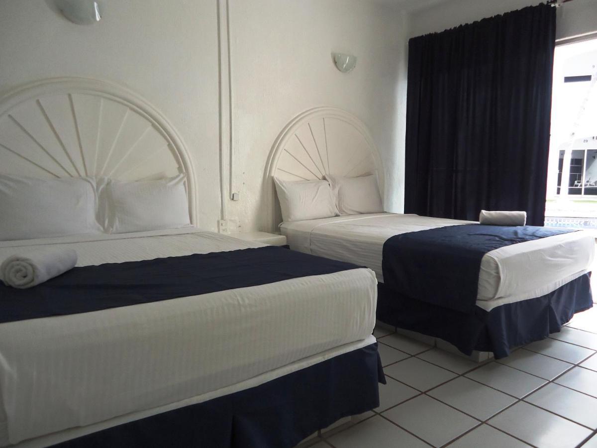 Hotel Bagasi Manzanillo Exterior photo